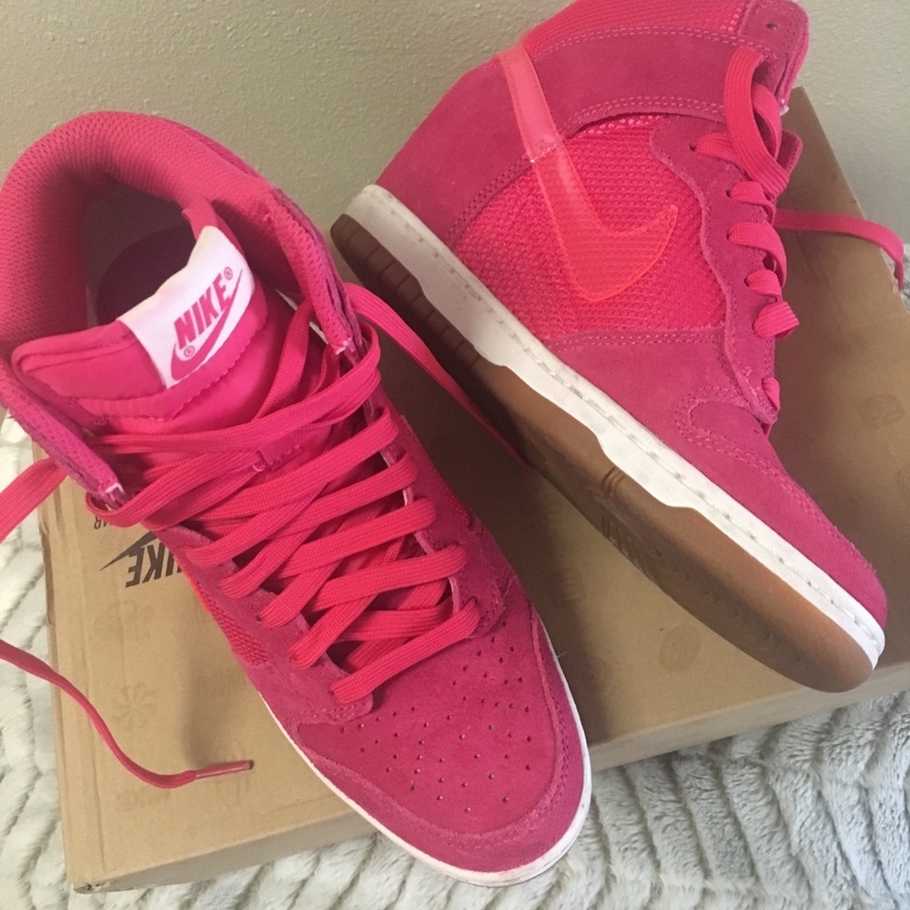 Nike Dunk Sky Hi Wedge Sneaker Size 7.5